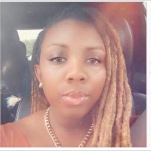 Meet your Posher, Candace